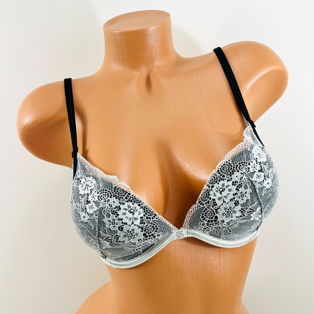 32D Victoria’s Secret Sexy Little Things Push Up Bra